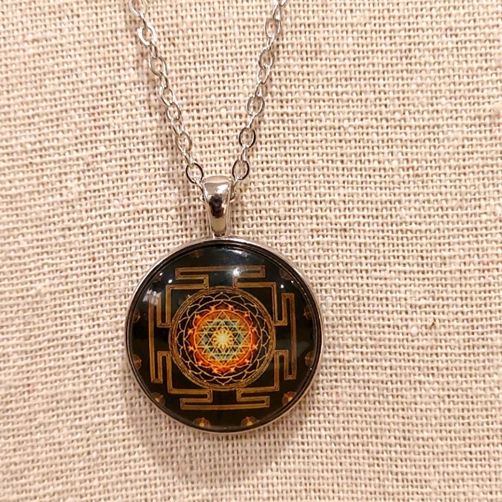 Sri Yantra Pattern Glass Round Pendant Neckace